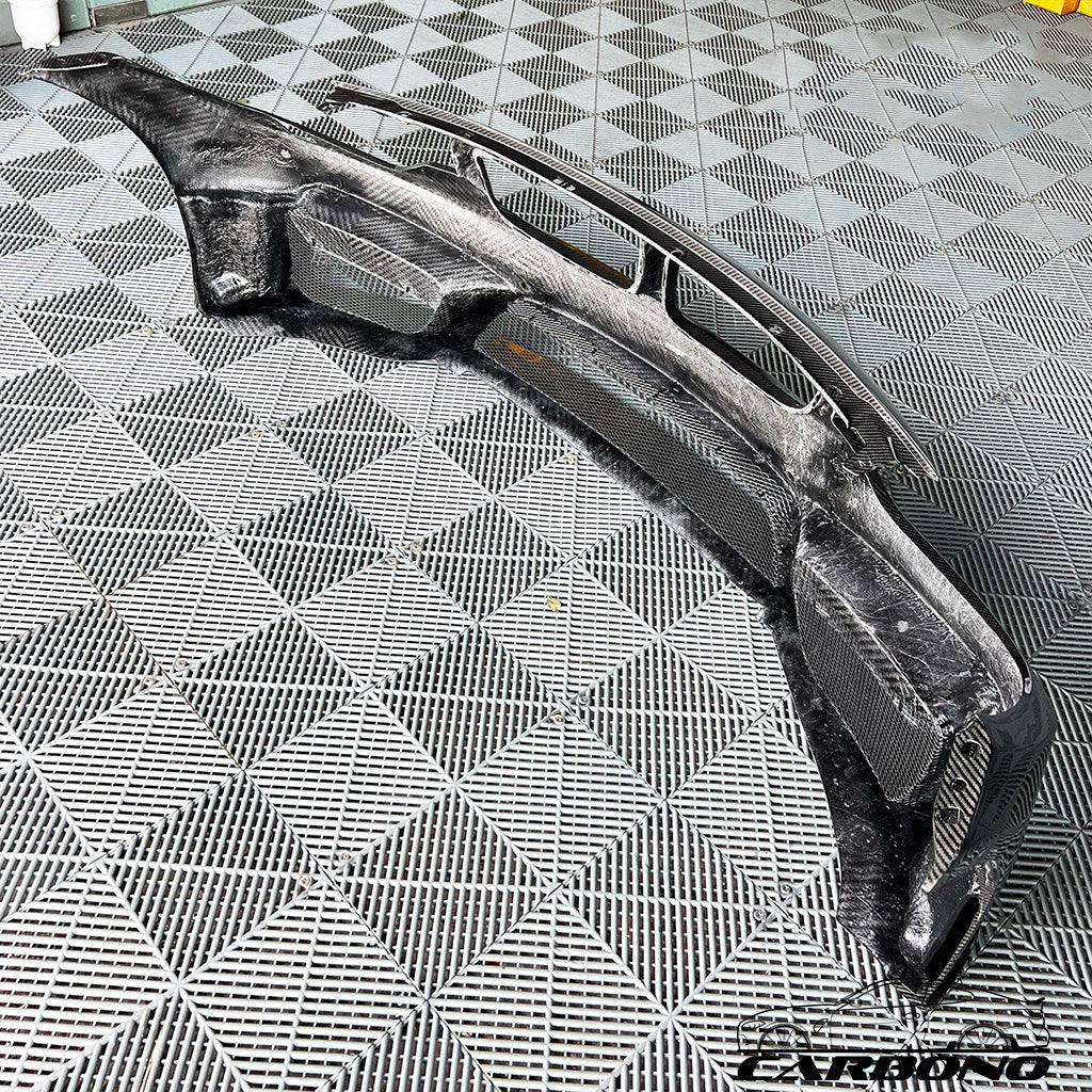 Frontstoßstange in Dry Carbon - BMW M3 F80 M4 F82 F83