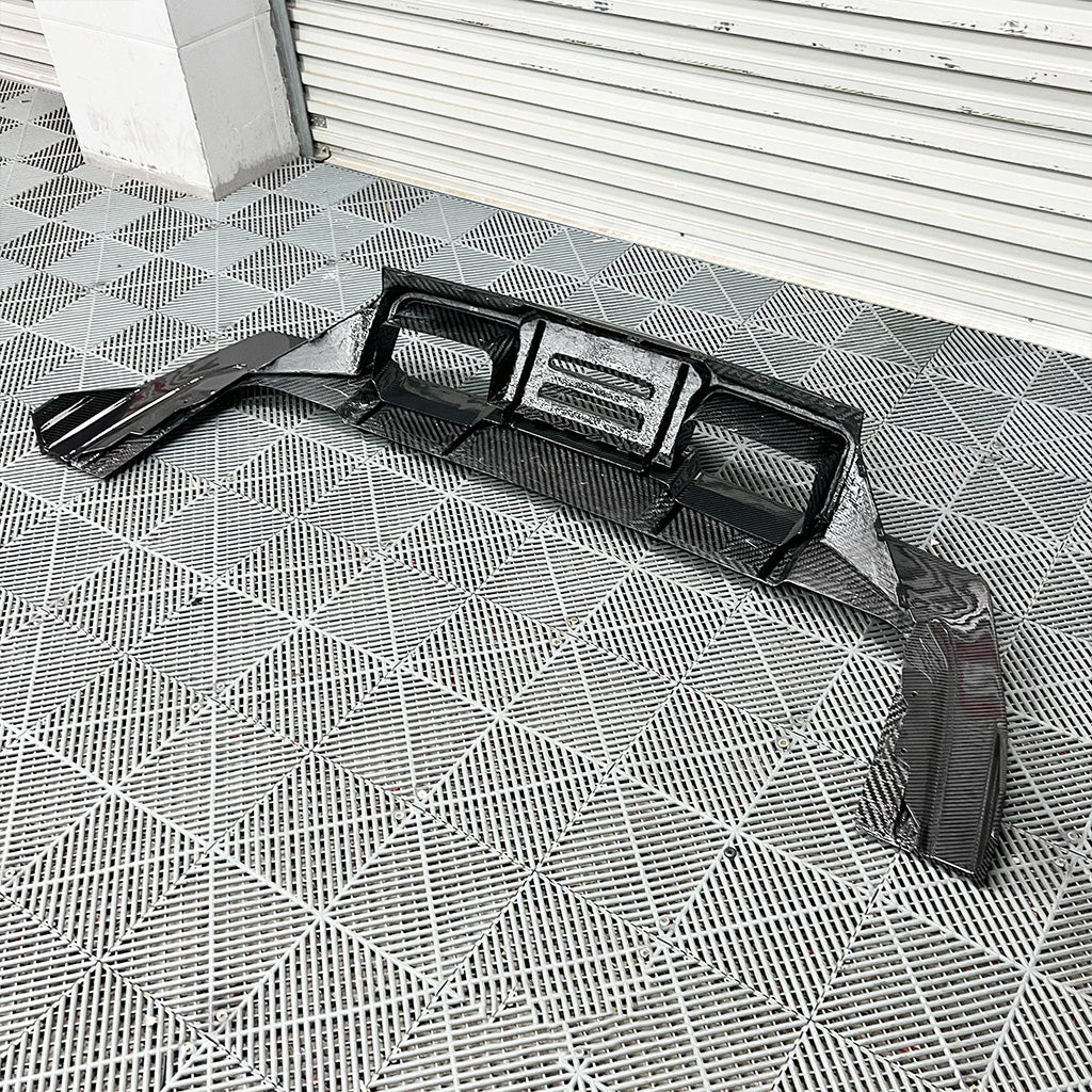 Diffusor EVO-V aus Dry Carbon - passend für BMW M2 G87
