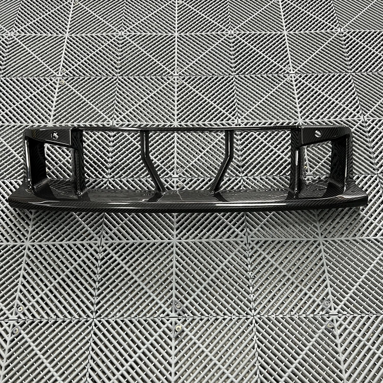Dry Carbon grille lower element suitable for BMW M2 G87