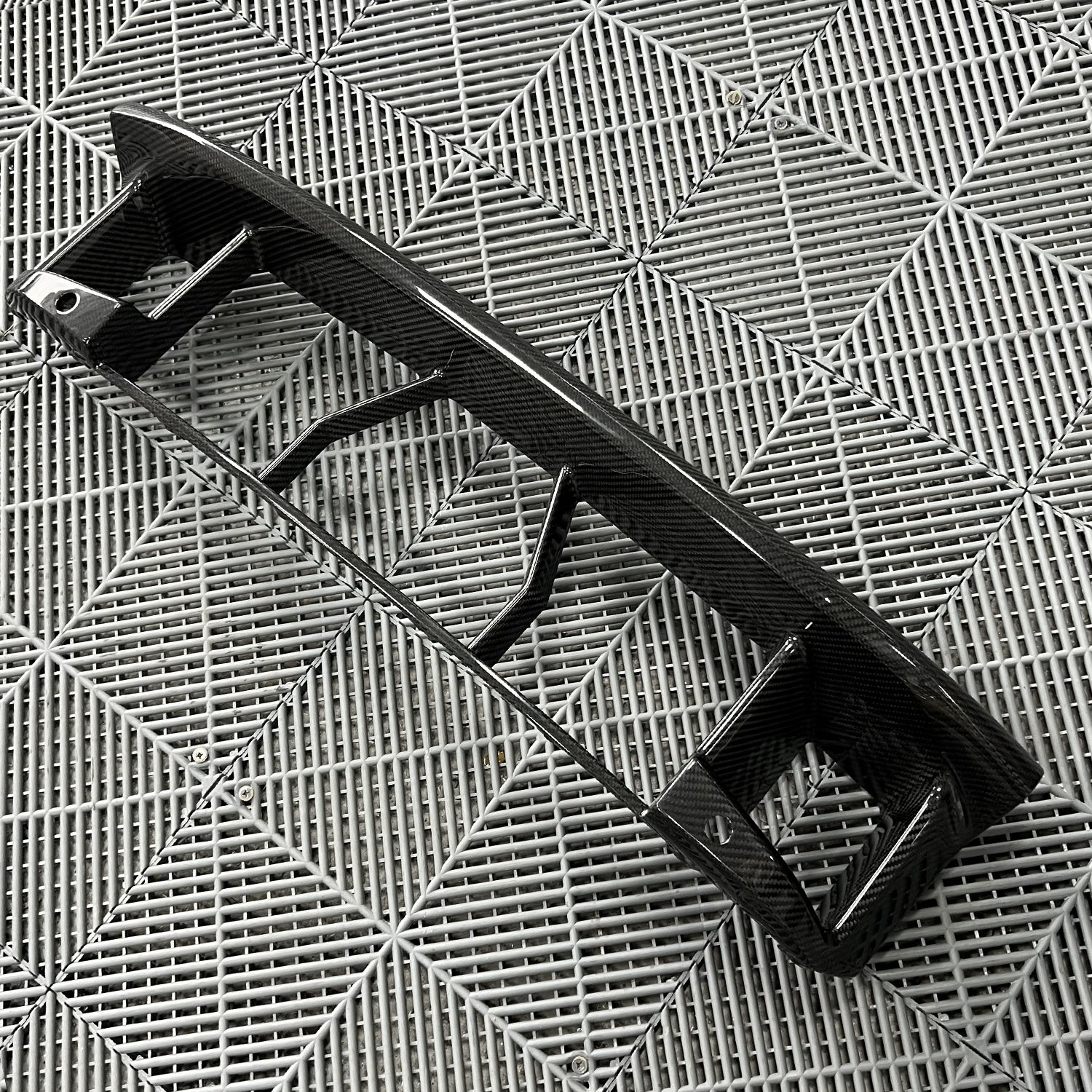 Dry Carbon grille lower element suitable for BMW M2 G87