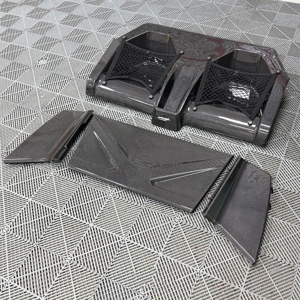 Rücksitzbank Austausch aus Dry Carbon inkl. Helmnetze - passend für BMW M4 G82