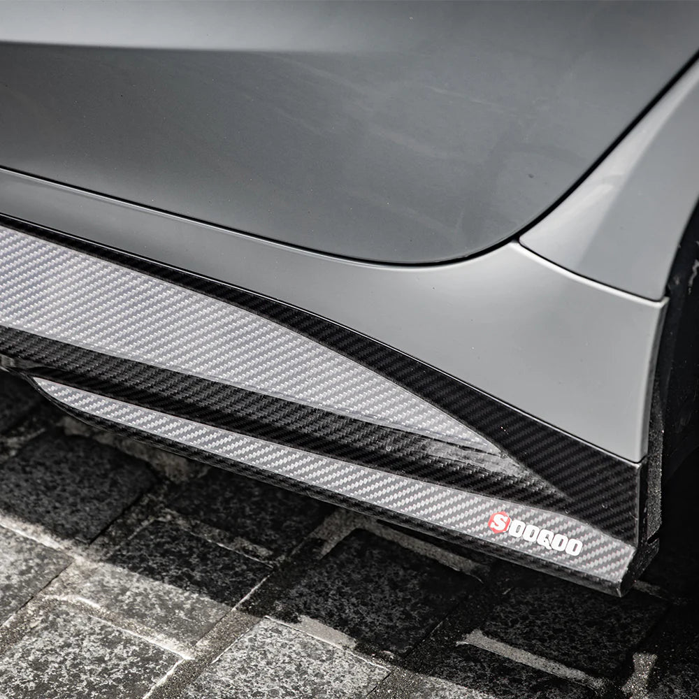 SOOQOO Seitenschweller aus Dry Carbon – BMW M3 G80 / G81, M4 G82 / G83