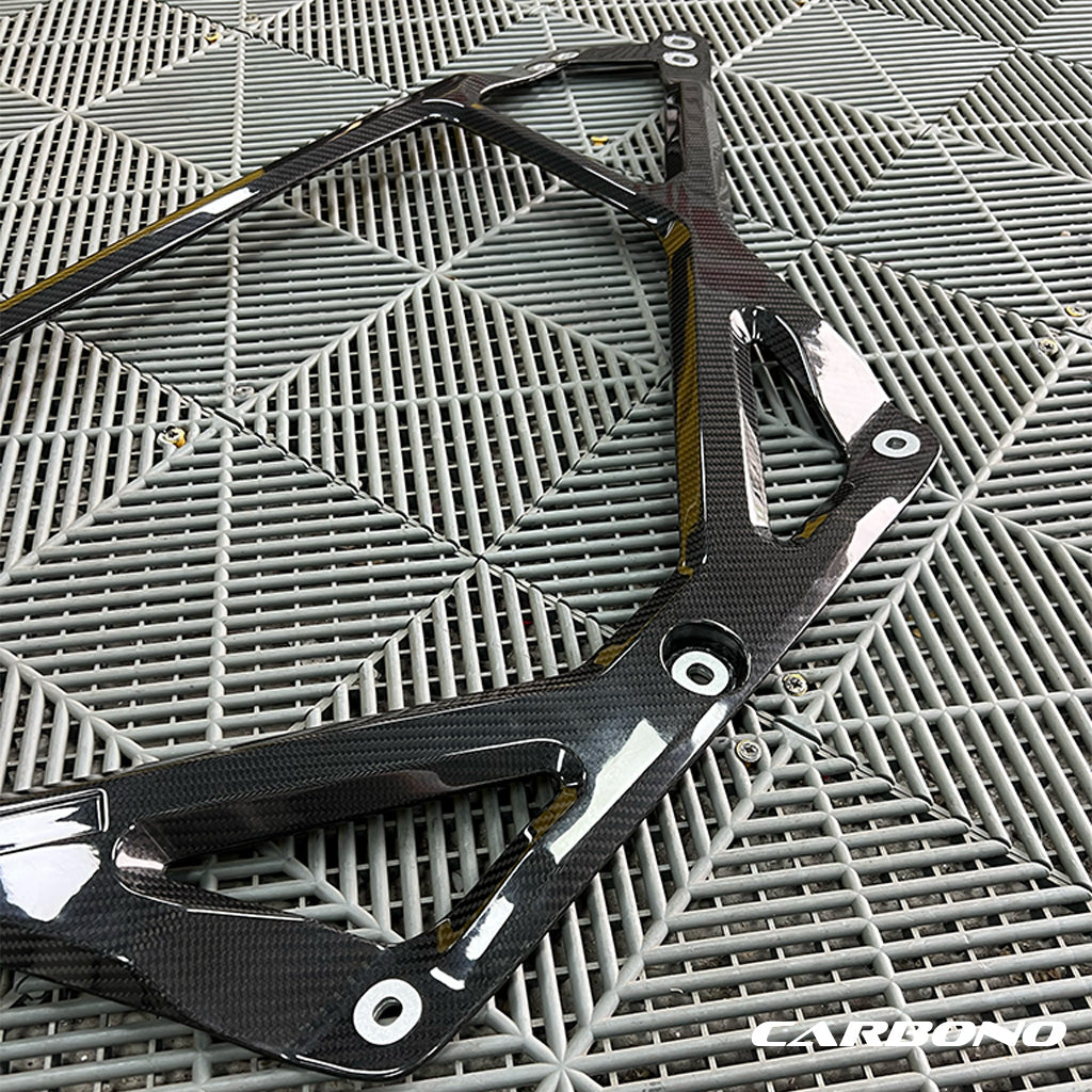 Domstrebe aus Dry Carbon 1-teilig - passend für BMW M2, M3, M4 (G87, G80, G81, G82, G83)