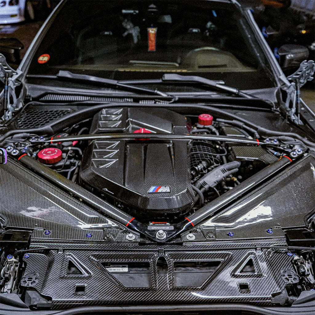 Domstrebe EVO-V2 2-teilig aus Dry Carbon - passend für BMW M3, M4, M2 (G80, G81, G82, G83, G87)