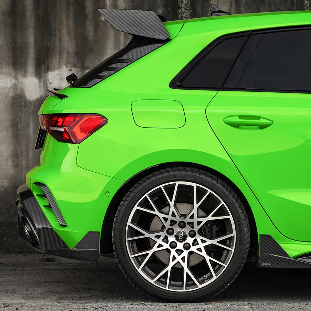 Heckaufsätze EVO-SQ-A aus Dry Carbon – passend für Audi RS3 (8Y)