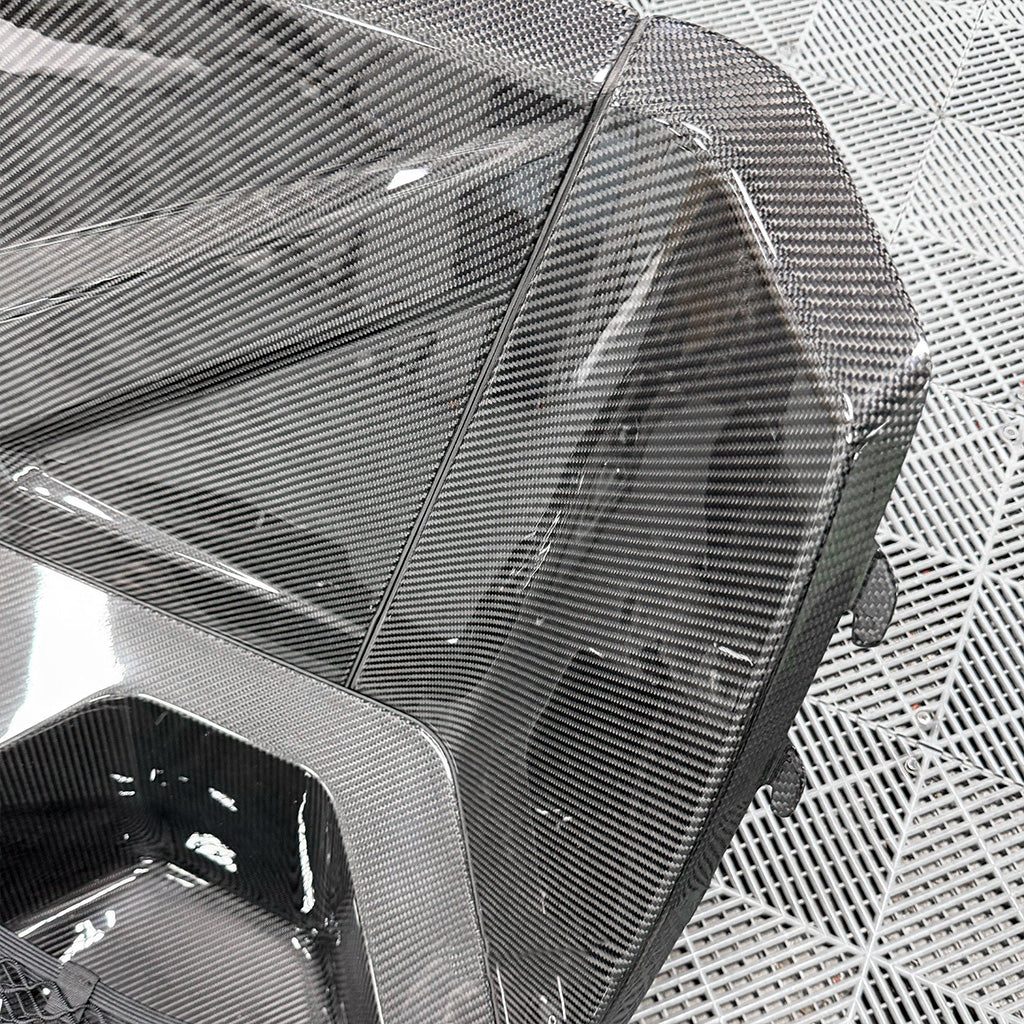 Rücksitzbank Austausch aus Dry Carbon inkl. Helmnetze - passend für BMW M4 G82