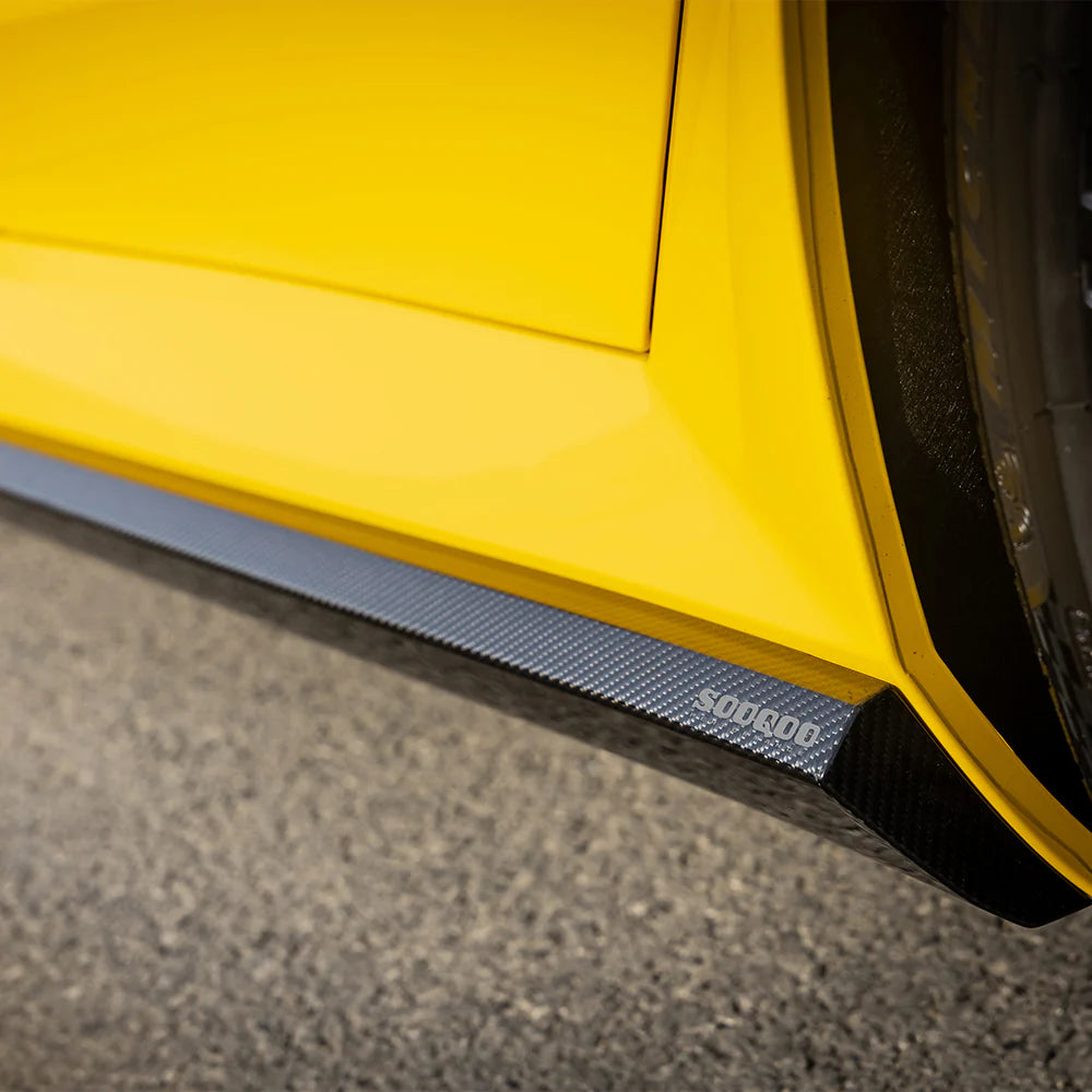 SOOQOO Seitenschweller Type-A aus Dry Carbon – BMW M5 G90 / G99